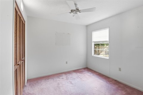 House in Casselberry, Florida 4 bedrooms, 164.81 sq.m. № 2092963 - photo 25