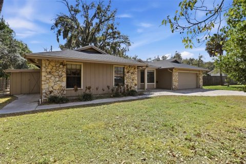 House in Casselberry, Florida 4 bedrooms, 164.81 sq.m. № 2092963 - photo 3