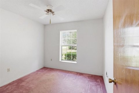 House in Casselberry, Florida 4 bedrooms, 164.81 sq.m. № 2092963 - photo 26
