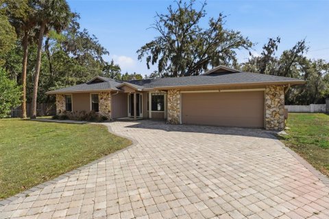 House in Casselberry, Florida 4 bedrooms, 164.81 sq.m. № 2092963