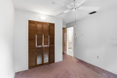 House in Casselberry, Florida 4 bedrooms, 164.81 sq.m. № 2092963 - photo 24