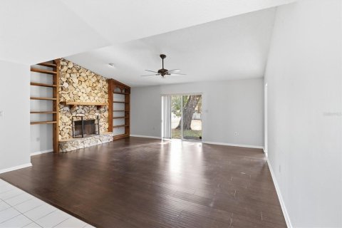 House in Casselberry, Florida 4 bedrooms, 164.81 sq.m. № 2092963 - photo 16