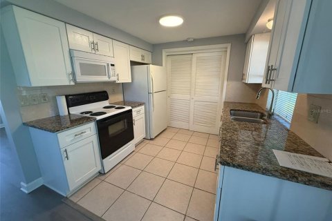 Casa en alquiler en Port Charlotte, Florida, 3 dormitorios, 93.46 m2 № 1915194 - foto 6