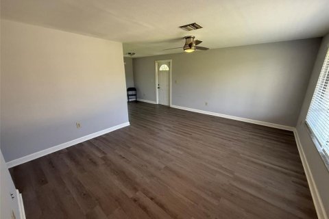 Casa en alquiler en Port Charlotte, Florida, 3 dormitorios, 93.46 m2 № 1915194 - foto 4