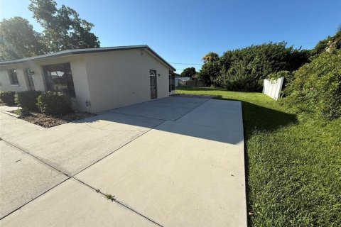 Casa en alquiler en Port Charlotte, Florida, 3 dormitorios, 93.46 m2 № 1915194 - foto 3