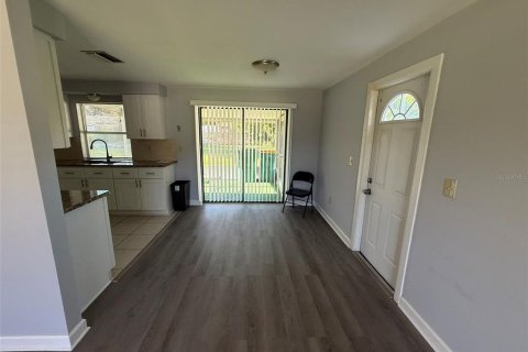 Casa en alquiler en Port Charlotte, Florida, 3 dormitorios, 93.46 m2 № 1915194 - foto 8