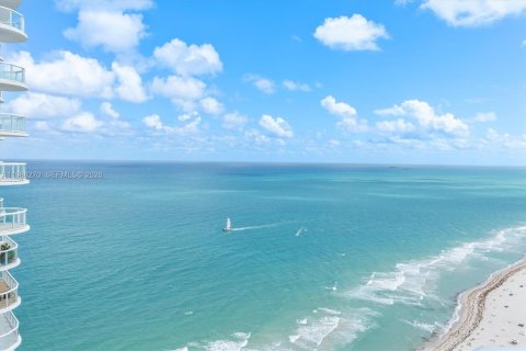 Купить кондоминиум в Майами-Бич, Флорида 2 спальни, 122.82м2, № 2050311 - фото 17