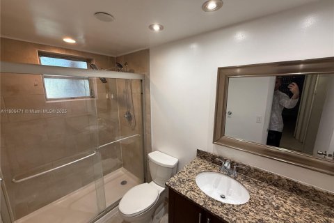 Copropriété à louer à Miami, Floride: 1 chambre, 81.29 m2 № 1957083 - photo 4