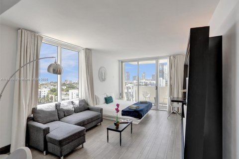 Copropriété à louer à Miami Beach, Floride: 1 chambre, 65.03 m2 № 1811326 - photo 2