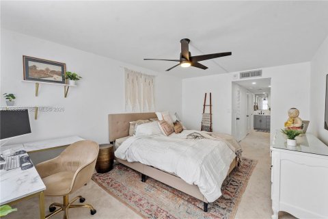 Copropriété à louer à Miami Beach, Floride: 2 chambres, 119.84 m2 № 2045635 - photo 16