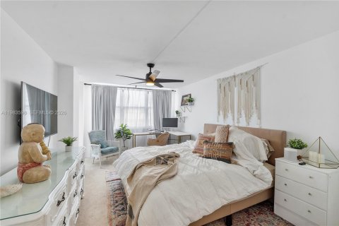 Copropriété à louer à Miami Beach, Floride: 2 chambres, 119.84 m2 № 2045635 - photo 20