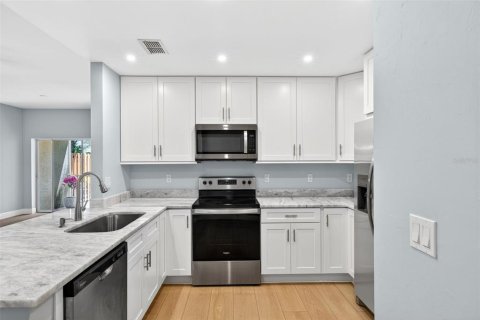 Condo in Fort Myers, Florida, 3 bedrooms  № 2098382