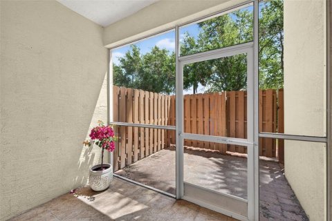 Condo in Fort Myers, Florida, 3 bedrooms № 2098382 - photo 18