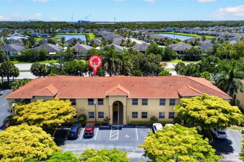 Condo in Fort Myers, Florida, 3 bedrooms № 2098382 - photo 2