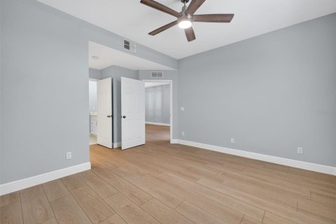 Condo in Fort Myers, Florida, 3 bedrooms № 2098382 - photo 13