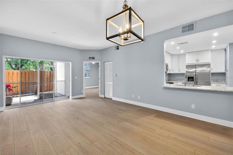 Condo in Fort Myers, Florida, 3 bedrooms № 2098382 - photo 5