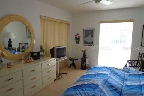 Condo in Sarasota, Florida, 2 bedrooms  № 212660 - photo 7