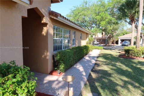 Casa en venta en Pembroke Pines, Florida, 3 dormitorios, 151.71 m2 № 1705573 - foto 4