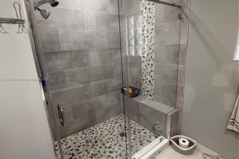 Casa en venta en Pembroke Pines, Florida, 3 dormitorios, 151.71 m2 № 1705573 - foto 23
