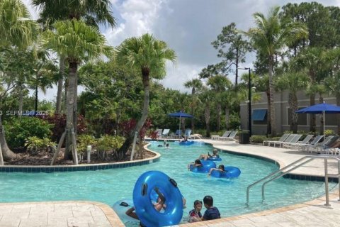 Condominio en venta en Winter Garden, Florida, 2 dormitorios № 2089282 - foto 4