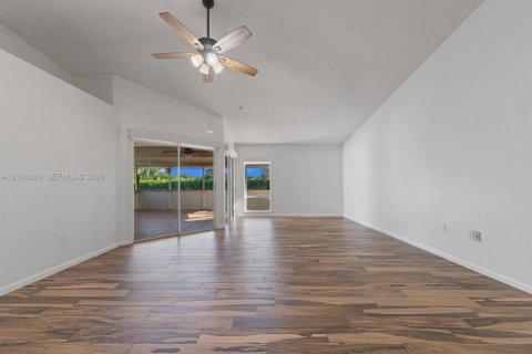 Villa ou maison à vendre à Homestead, Floride: 3 chambres, 143.81 m2 № 2422636 - photo 3