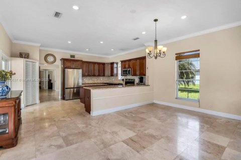 Villa ou maison à vendre à Davie, Floride: 5 chambres, 391.49 m2 № 1950504 - photo 11