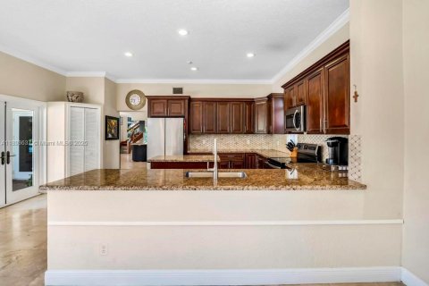 Villa ou maison à vendre à Davie, Floride: 5 chambres, 391.49 m2 № 1950504 - photo 13
