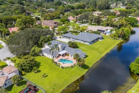Villa ou maison à vendre à Davie, Floride: 5 chambres, 391.49 m2 № 1950504 - photo 6