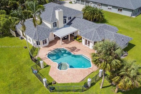 Villa ou maison à vendre à Davie, Floride: 5 chambres, 391.49 m2 № 1950504 - photo 5