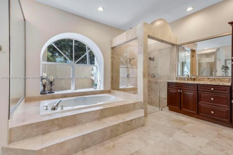 Villa ou maison à vendre à Davie, Floride: 5 chambres, 391.49 m2 № 1950504 - photo 25
