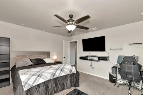 House in North Port, Florida 5 bedrooms, 265.42 sq.m. № 1280019 - photo 25