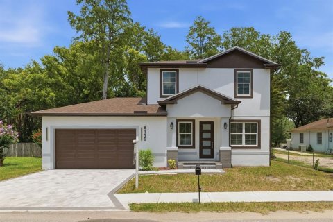 House in Tampa, Florida 4 bedrooms, 191.84 sq.m. № 2231236