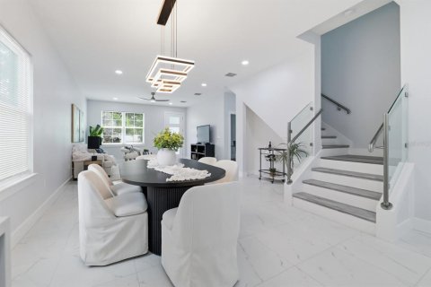 Casa en venta en Tampa, Florida, 4 dormitorios, 191.84 m2 № 2231236 - foto 6