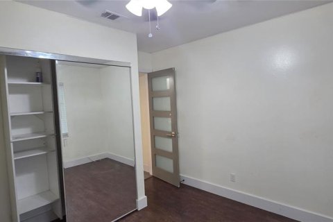 House in Tampa, Florida 3 bedrooms, 116.69 sq.m. № 2412652 - photo 22