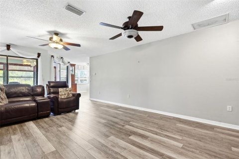 Casa en venta en Tavares, Florida, 2 dormitorios, 130.99 m2 № 2217134 - foto 13