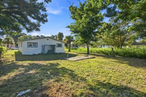 House in St. Lucie, Florida 3 bedrooms, 109.25 sq.m. № 2362145 - photo 25