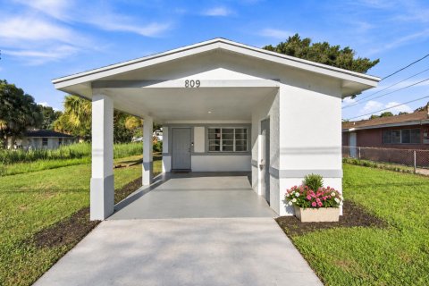 House in St. Lucie, Florida 3 bedrooms, 109.25 sq.m. № 2362145