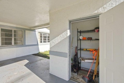 House in St. Lucie, Florida 3 bedrooms, 109.25 sq.m. № 2362145 - photo 29