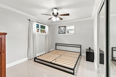 House in St. Lucie, Florida 3 bedrooms, 109.25 sq.m. № 2362145 - photo 17