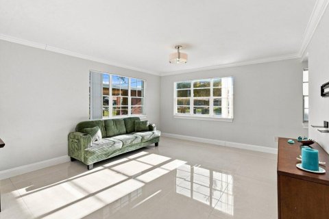 House in St. Lucie, Florida 3 bedrooms, 109.25 sq.m. № 2362145 - photo 13