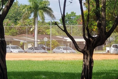 Купить кондоминиум в Майами, Флорида 2 спальни, 70.88м2, № 1957204 - фото 19