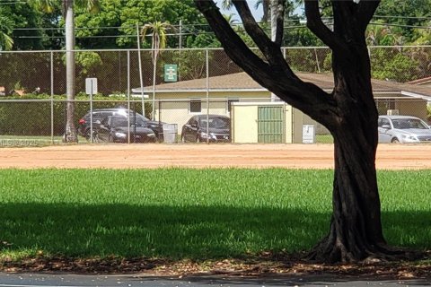 Купить кондоминиум в Майами, Флорида 2 спальни, 70.88м2, № 1957204 - фото 20