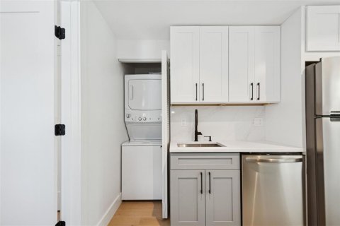 Apartamento en alquiler en Sarasota, Florida, 1 dormitorio, 55.74 m2 № 1919316 - foto 4