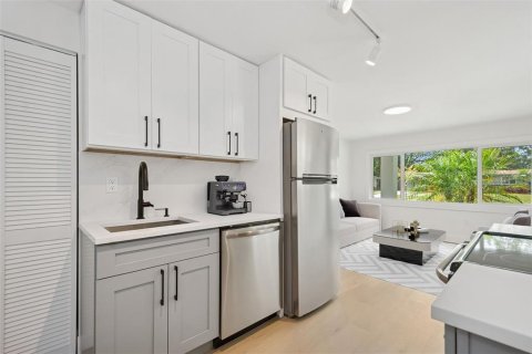 Apartamento en alquiler en Sarasota, Florida, 1 dormitorio, 55.74 m2 № 1919316 - foto 3