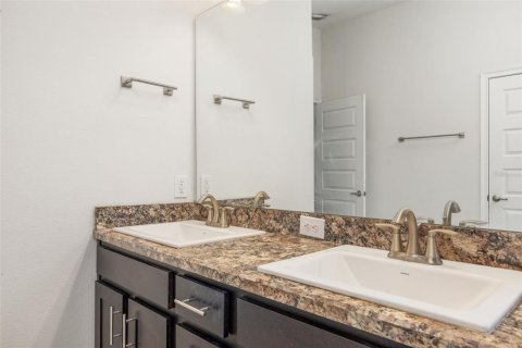 House in Parrish, Florida 3 bedrooms, 140.47 sq.m. № 1901196 - photo 29