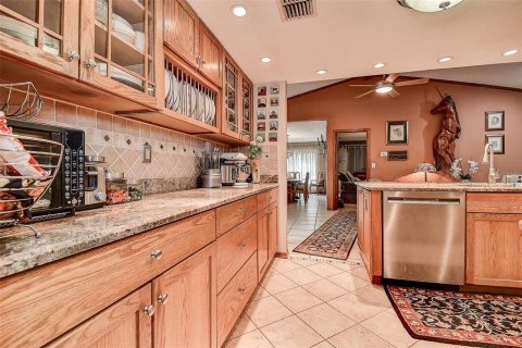 House in Brooksville, Florida 4 bedrooms, 232.44 sq.m. № 1845243 - photo 13
