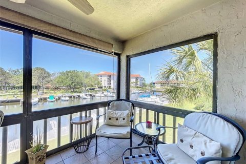 Condominio en venta en Tarpon Springs, Florida, 2 dormitorios, 98.94 m2 № 2356426 - foto 29