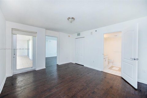 Copropriété à louer à Miami, Floride: 2 chambres, 95.69 m2 № 1881684 - photo 19