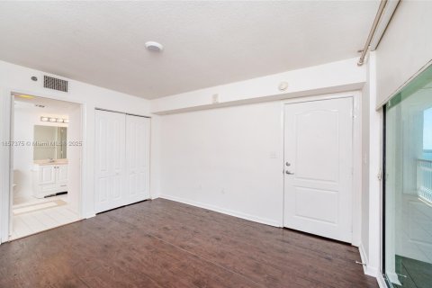 Copropriété à louer à Miami, Floride: 2 chambres, 95.69 m2 № 1881684 - photo 13