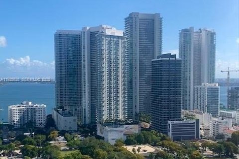 Купить кондоминиум в Майами, Флорида 1 спальня, 79.99м2, № 1986829 - фото 24